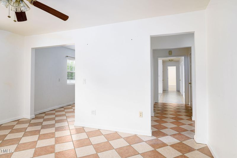 1309 Jackson St, Burlington, NC 27217