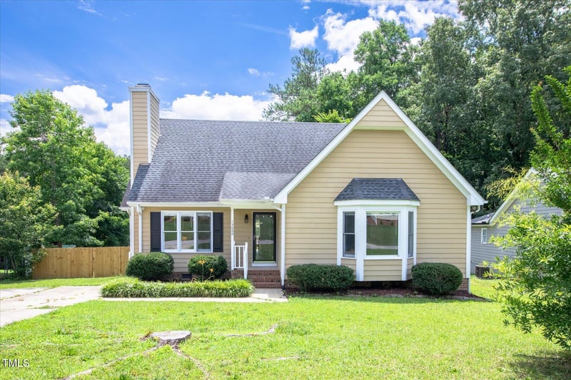 1309 Sweet Charm Ln, Knightdale, NC 27545