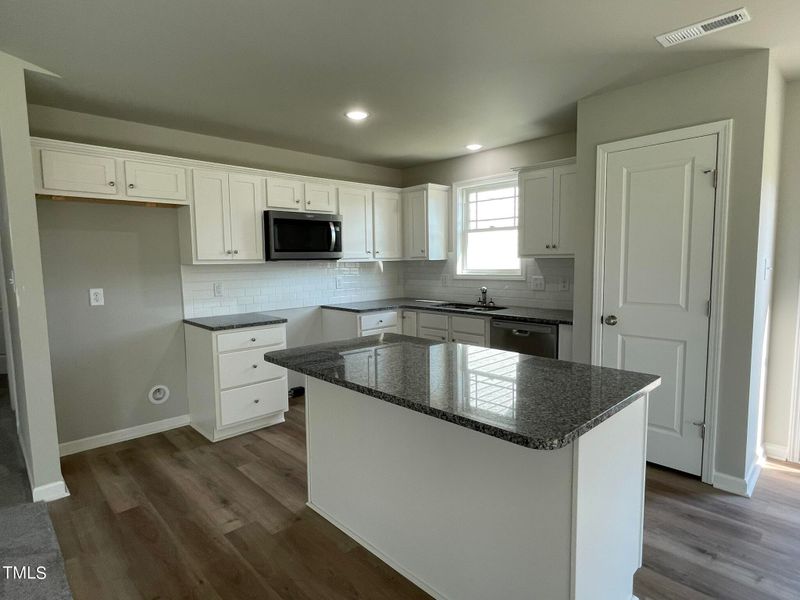 131 W Allen St, Four Oaks, NC 27524