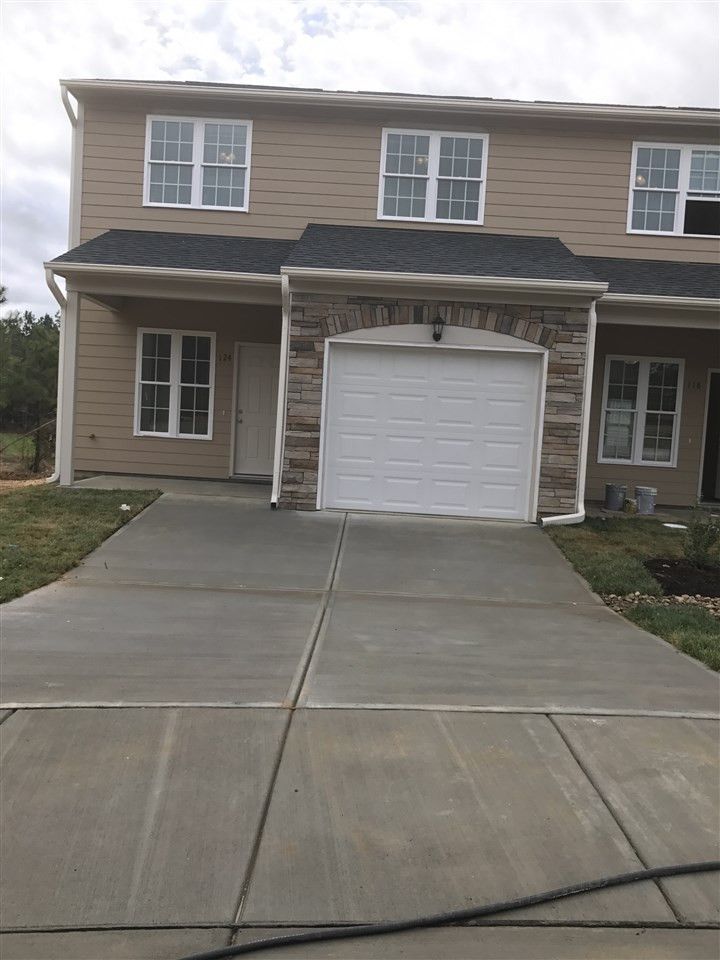 131 Beechleaf Ct, Clayton, NC 27520