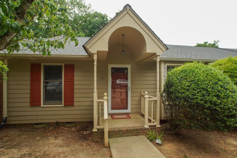 131 Boldleaf Ct, Cary, NC 27513