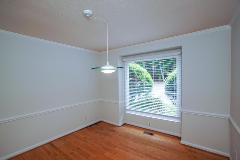 131 Boldleaf Ct, Cary, NC 27513