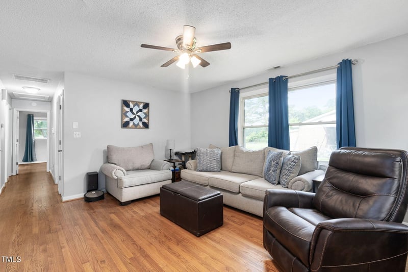131 Brentwood Dr, Selma, NC 27576