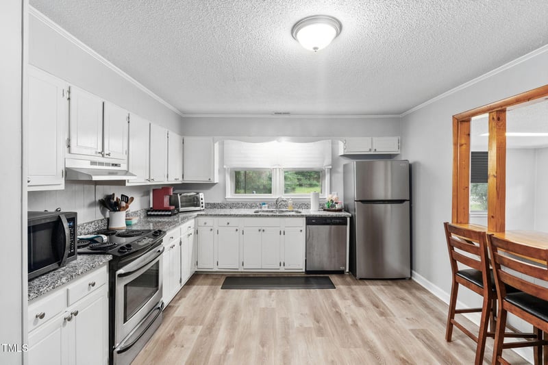 131 Brentwood Dr, Selma, NC 27576