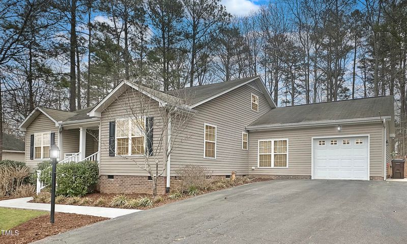 131 Brookfield Cir, Sanford, NC 27330
