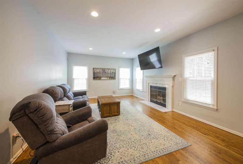 131 Covington Sq, Cary, NC 27513