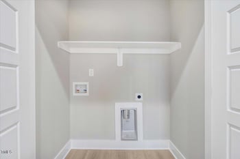 131 Dauphine St, Fuquay Varina, NC 27526