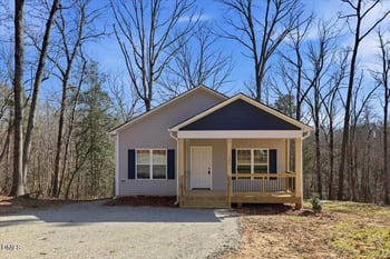 131 Dauphine St, Fuquay Varina, NC 27526