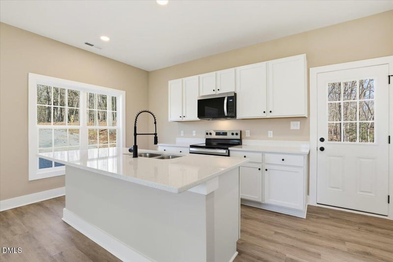 131 Dauphine St, Fuquay Varina, NC 27526