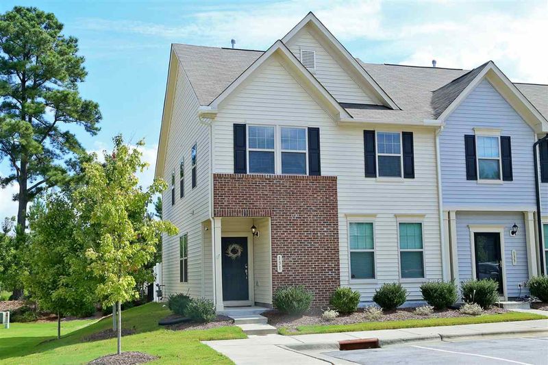 131 Holly Berry Ln, Durham, NC 27703