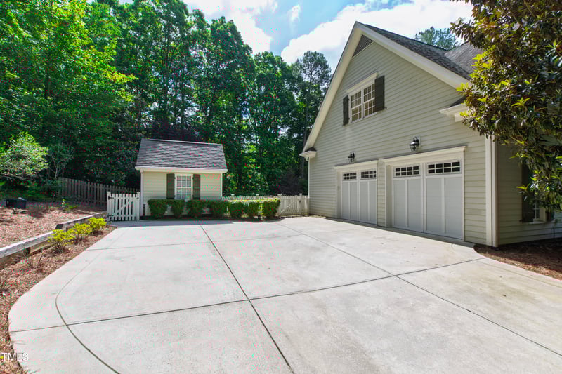 131 Lavinia Ln, Chapel Hill, NC 27516