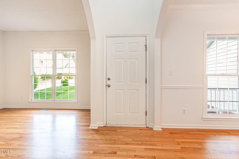 131 Longbridge Dr, Cary, NC 27518