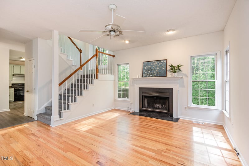 131 Longbridge Dr, Cary, NC 27518
