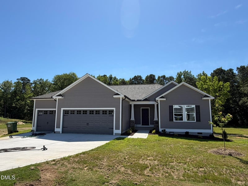 131 Mangrove Ct, Four Oaks, NC 27524