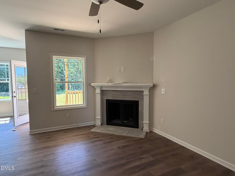 131 Mangrove Ct, Four Oaks, NC 27524
