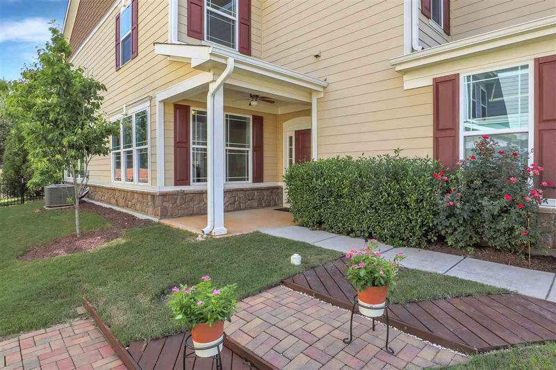 131 Mayfield Dr, Apex, NC 27539
