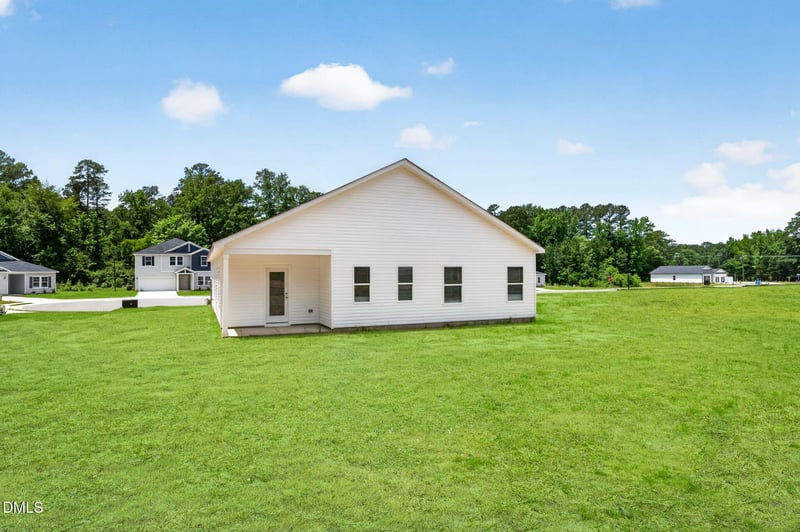 131 Muscovy Dr, Four Oaks, NC 27524