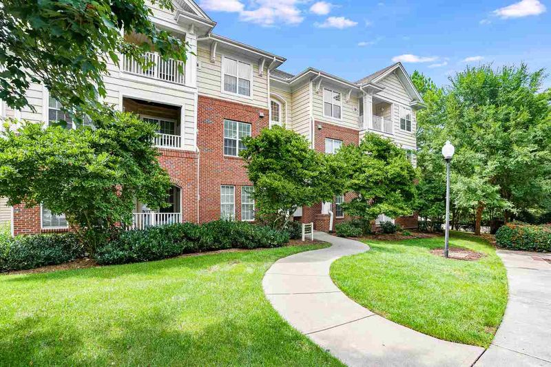 131 Providence Glen #131, Chapel Hill, NC 27514
