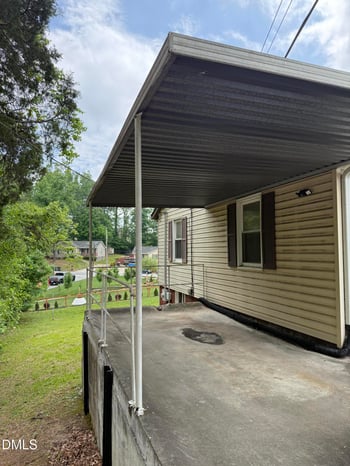 131 Robbins Ave, Jamestown, NC 27282