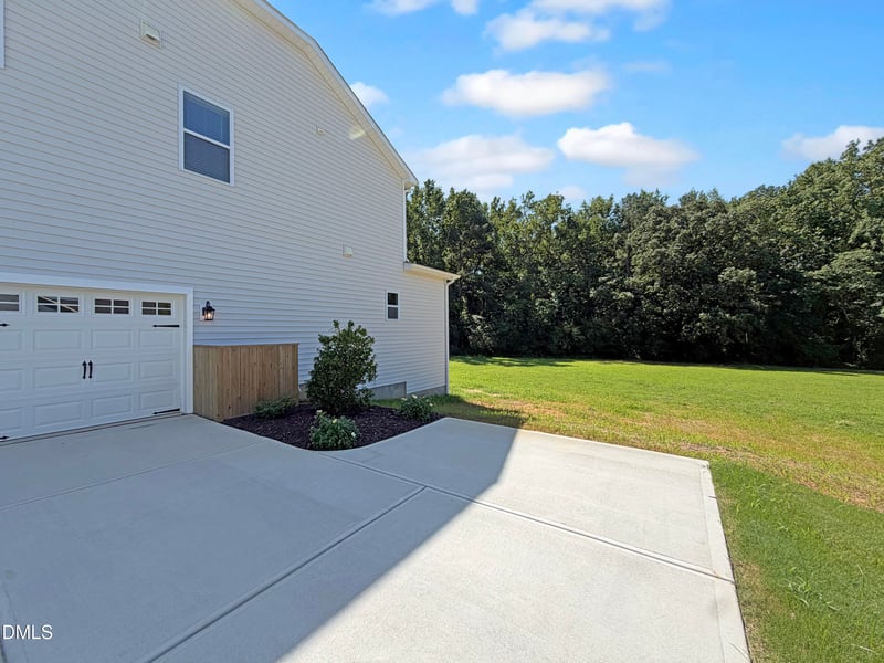 131 Sweetfern Ln, Zebulon, NC 27597