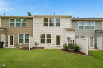 131 Wildflower Cir, Clayton, NC 27520