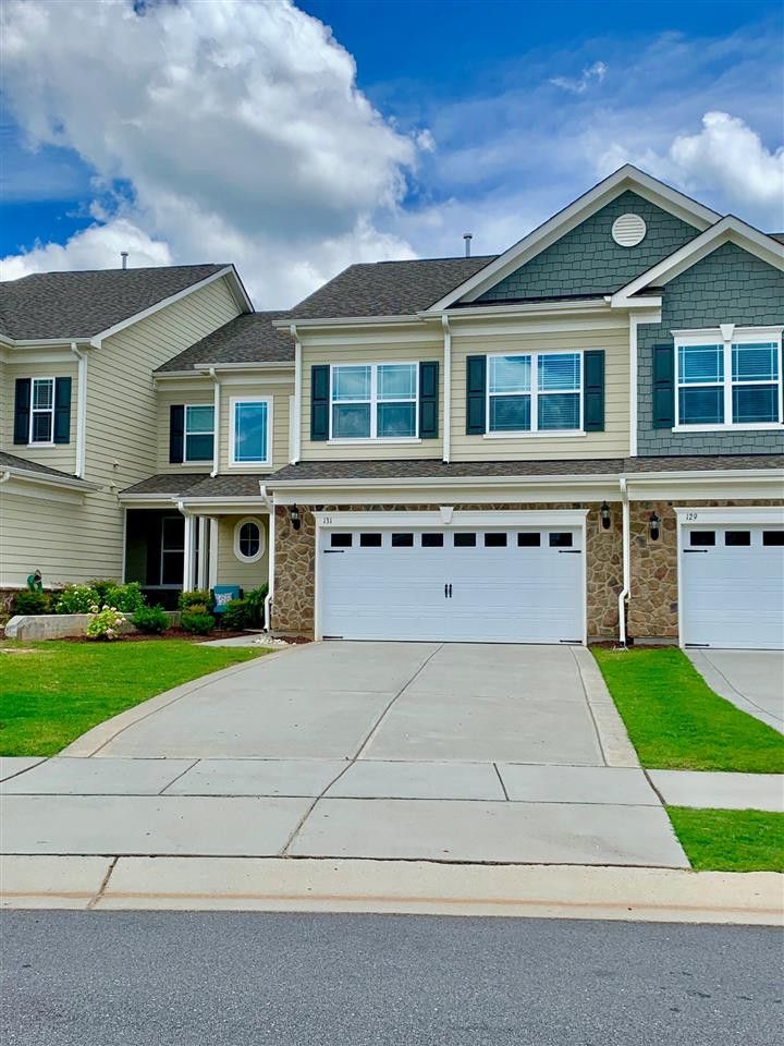 131 Willow View Ln, Apex, NC 27539