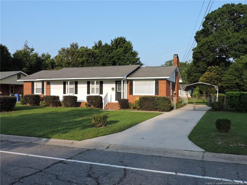 1310 Berkshire Rd, Fayetteville, NC 28304