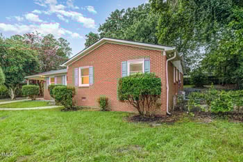 1310 Bingham Dr, Fayetteville, NC 28304
