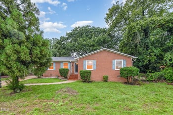 1310 Bingham Dr, Fayetteville, NC 28304