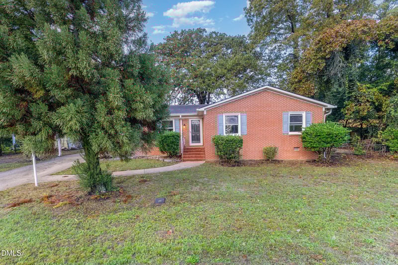 1310 Bingham Dr, Fayetteville, NC 28304