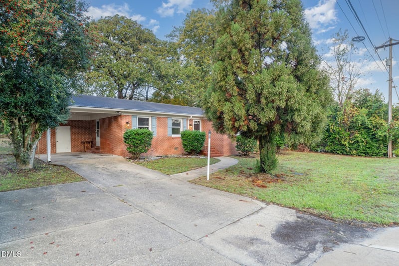 1310 Bingham Dr, Fayetteville, NC 28304