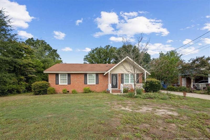 1310 Camelot Dr, Fayetteville, NC 28304