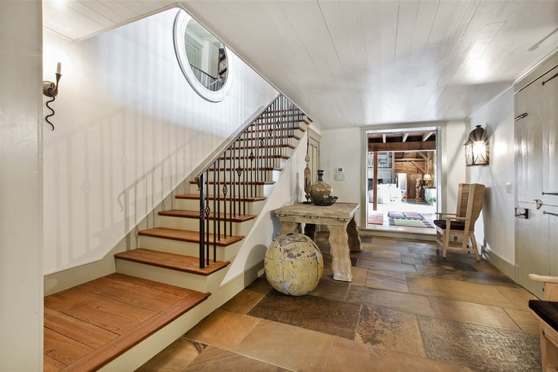1310 Dawson Rd, Chapel Hill, NC 27516
