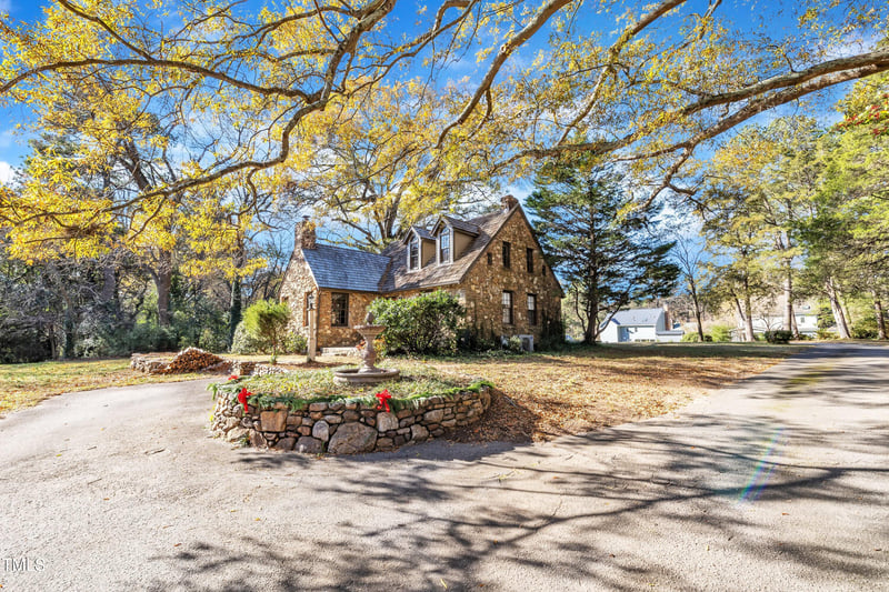 1310 Glencastle Way, Raleigh, NC 27606