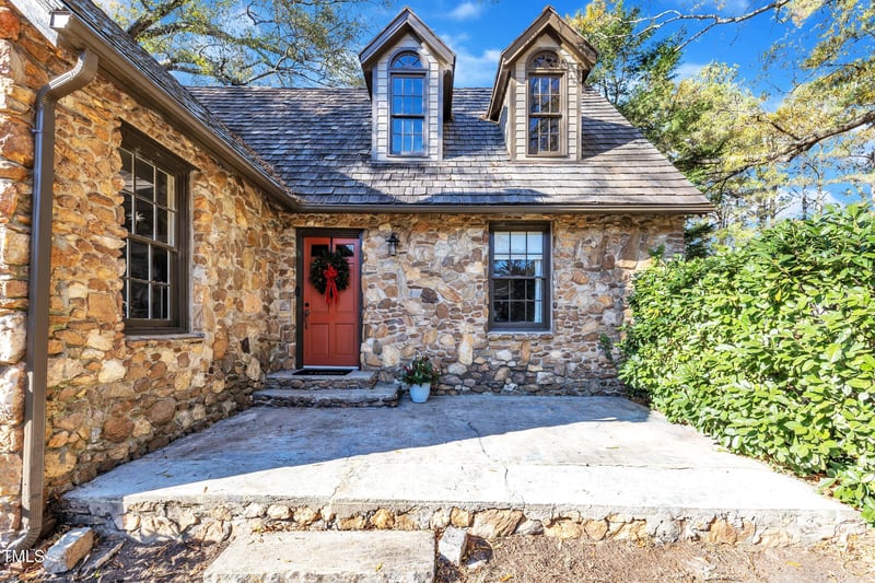 1310 Glencastle Way, Raleigh, NC 27606