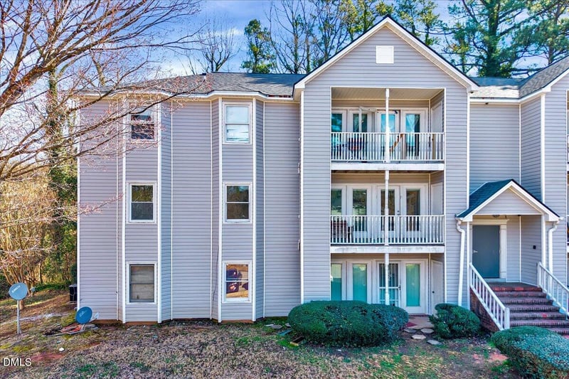 1310 Park Glen Dr #203, Raleigh, NC 27610