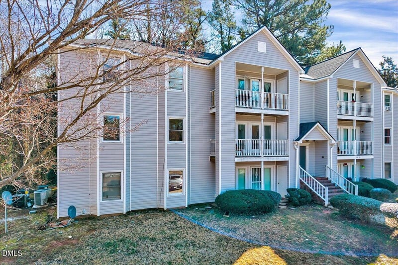1310 Park Glen Dr #203, Raleigh, NC 27610