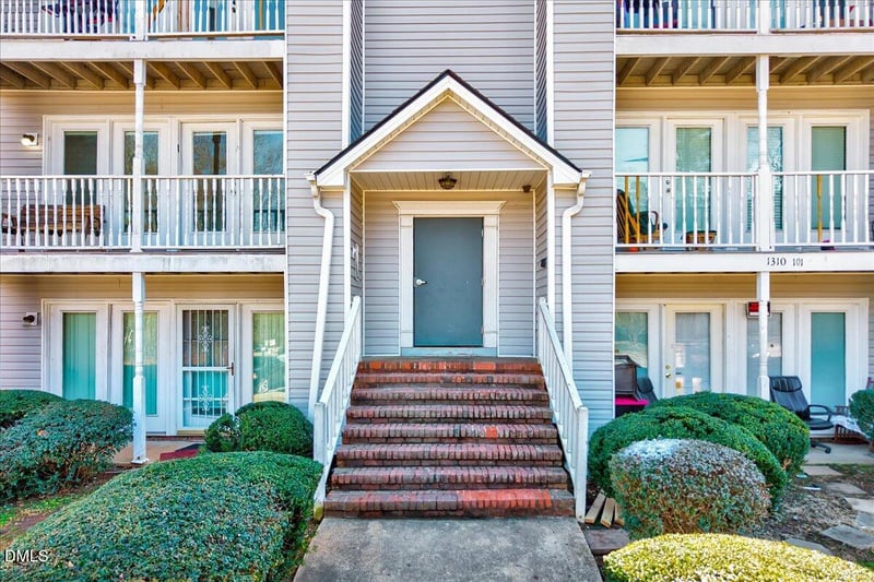 1310 Park Glen Dr #203, Raleigh, NC 27610