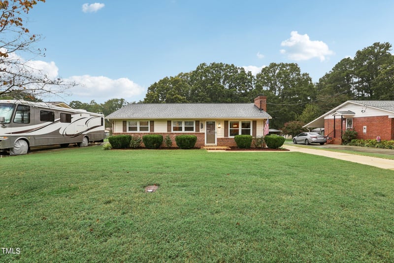 1310 Pineview Dr, Garner, NC 27529