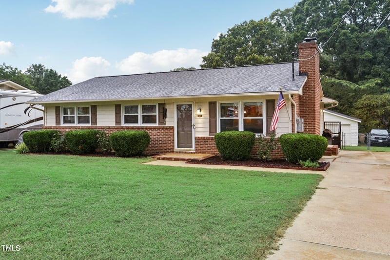 1310 Pineview Dr, Garner, NC 27529