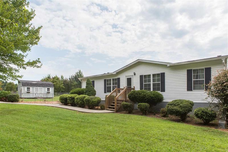 1311 Buchanan Dr, Mebane, NC 27302