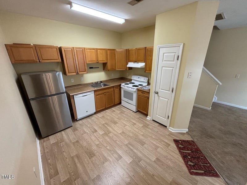 1311 Canyon Rock Ct #105, Raleigh, NC 27610