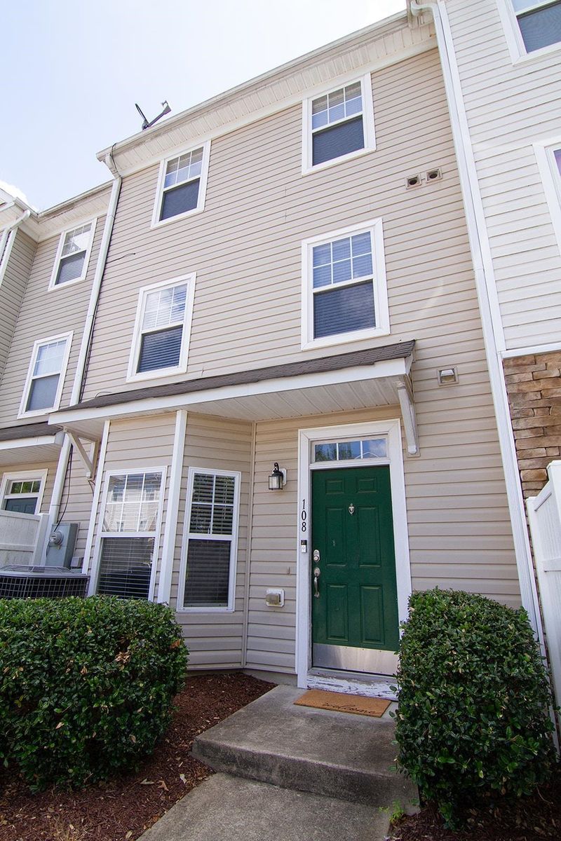 1311 Canyon Rock Ct #108, Raleigh, NC 27610