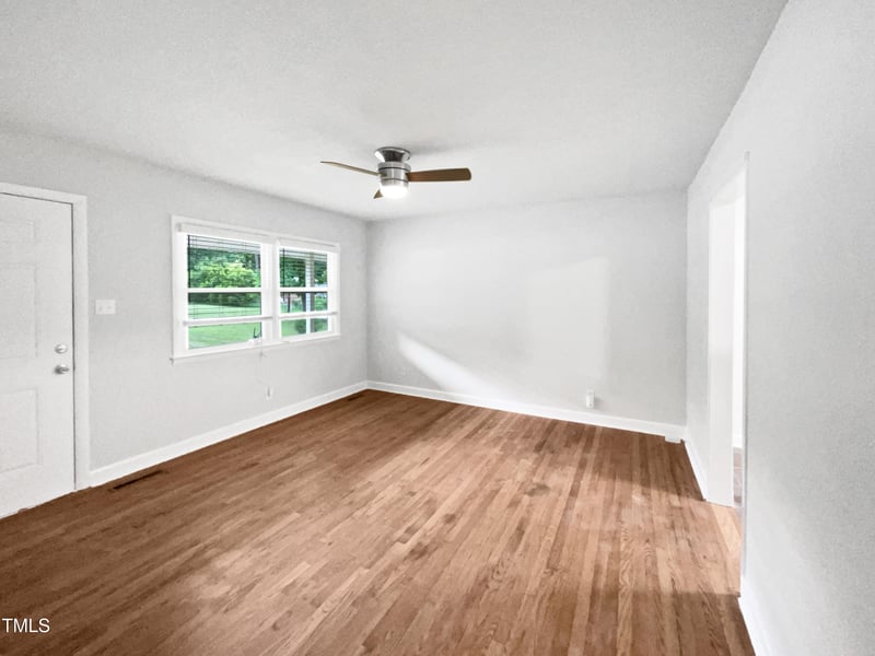 1311 Meadow Ln, Chapel Hill, NC 27516