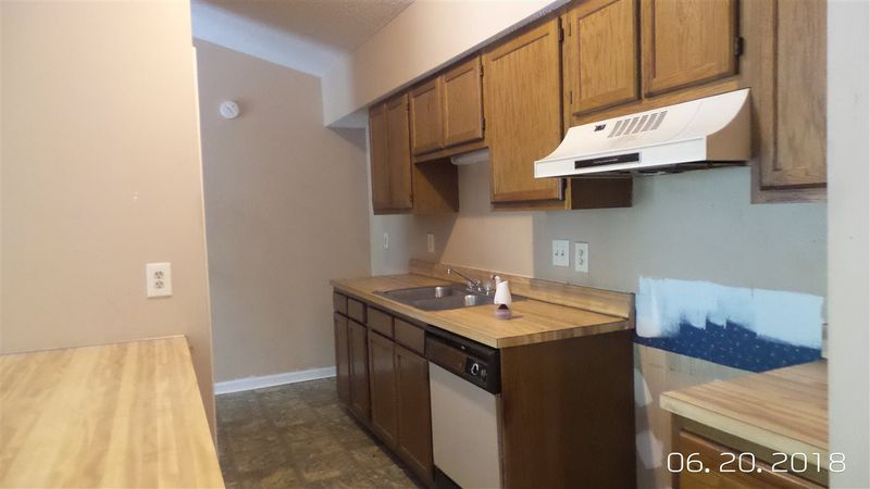 1311 Park Glen Dr #302, Raleigh, NC 27610