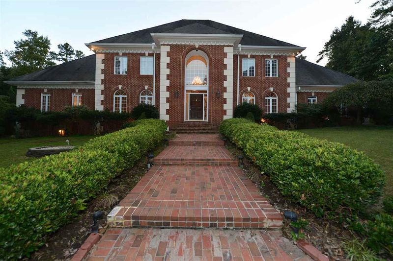 1312 Kings Grant Dr, Raleigh, NC 27614