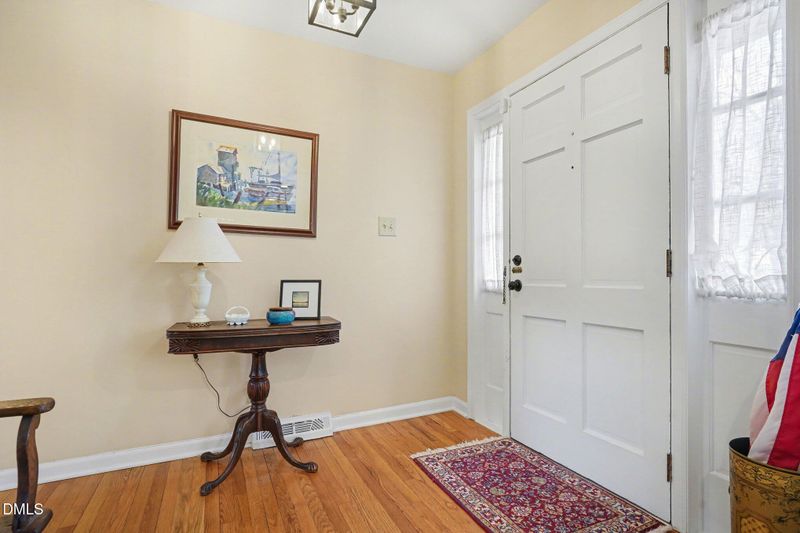 1312 Leclair St, Chapel Hill, NC 27517