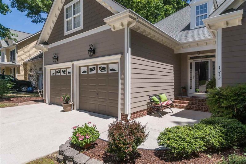 1312 Neuse Ridge Dr, Clayton, NC 27527