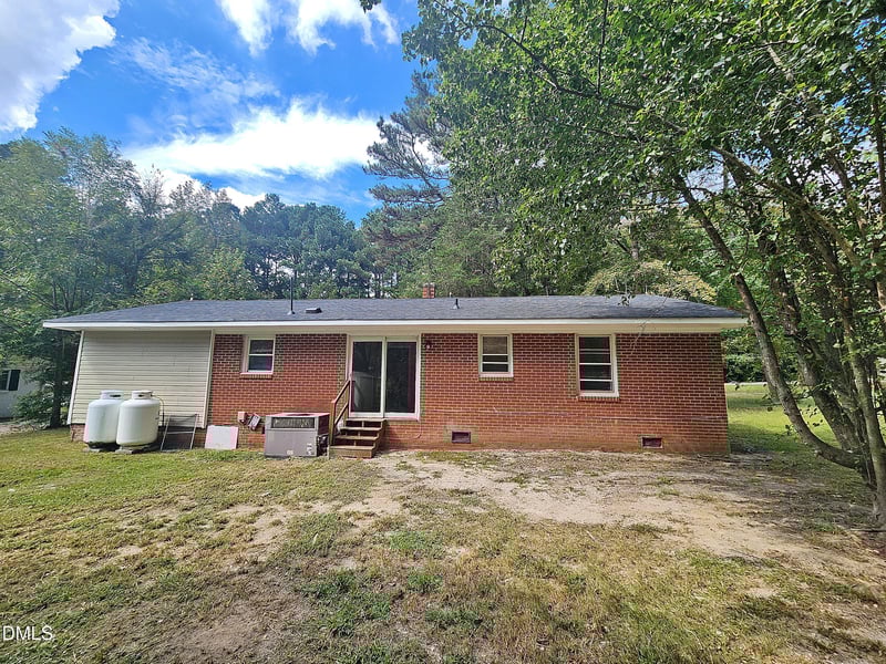 1312 Parks Village Rd, Zebulon, NC 27597
