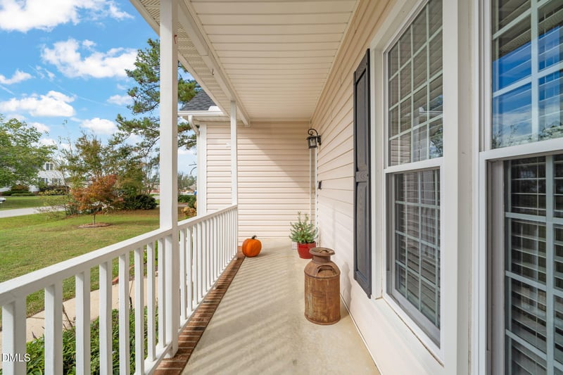 1312 Sippihaw Dr, Fuquay Varina, NC 27526